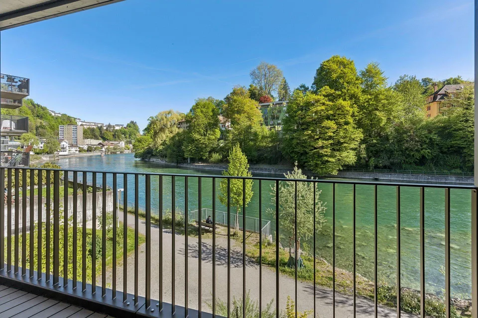 Habiter avec élégance avec vue sur la Reuss au cœur du centre-ville
