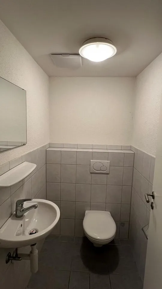 Attraktiver Büroraum mit separatem Eingang