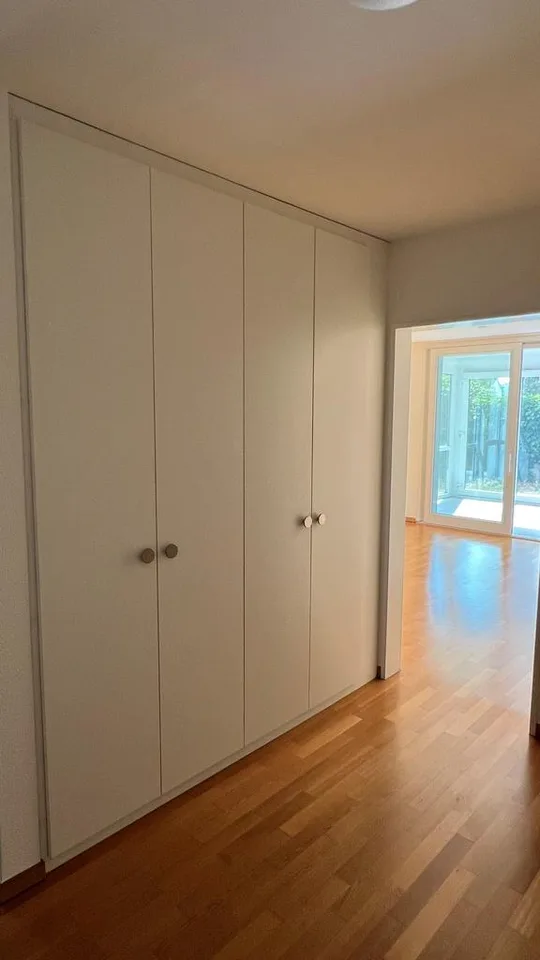 Helle 3.5-Zimmerwohnung mit Gartensitzplatz und Wintergarten