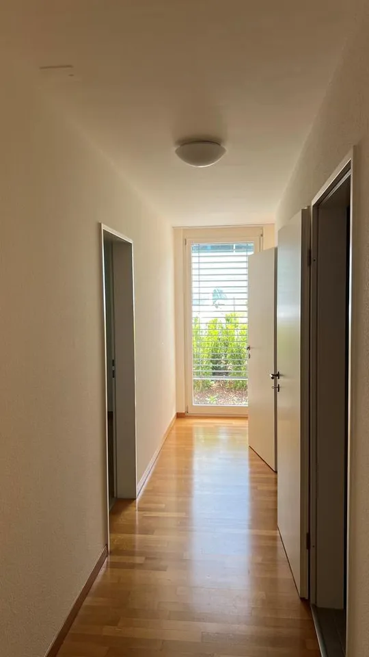 Helle 3.5-Zimmerwohnung mit Gartensitzplatz und Wintergarten – Foto 7 von 11