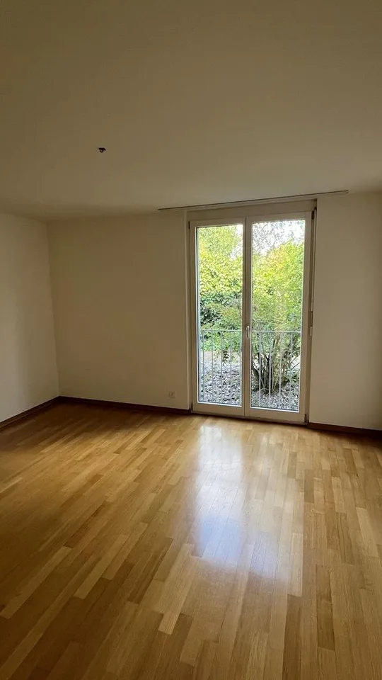 Helle 3.5-Zimmerwohnung mit Gartensitzplatz und Wintergarten – Foto 6 von 11