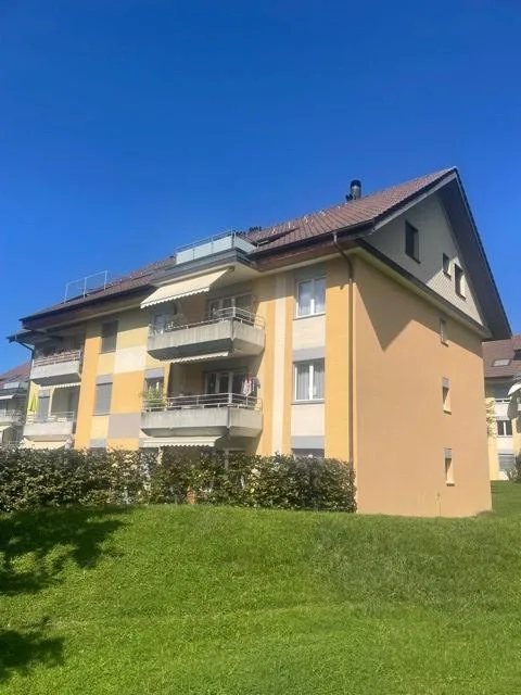 Befristet bis 30.09.2027 / 5.5 Zimmerwohnung in Tann