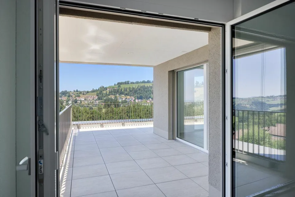 NEUBAU - Exklusive 4.5-Zimmer-Attikawohnung mit grosszügiger Terrasse und wunderschöner Aussicht