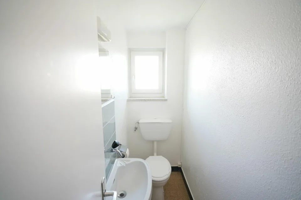 Charmante, helle und renovierte 3.5-Zimmer-Wohnung im 3. OG mit son...
