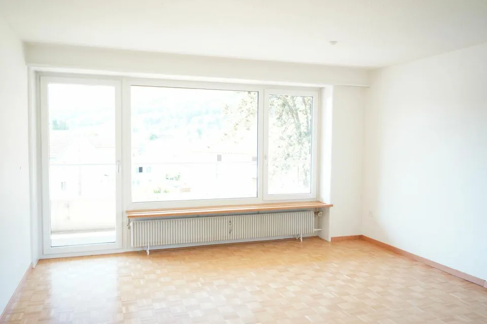 Charmante, helle und renovierte 3.5-Zimmer-Wohnung im 3. OG mit son...