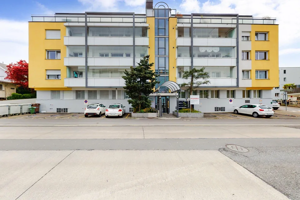 Wohnen mit Stil - grosszügige Attikawohnung im Geissmattquartier