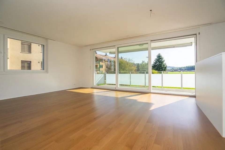 Appartement moderne 3 pièces avec tour de lavage privé