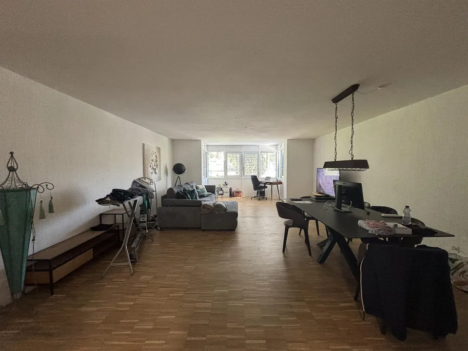 Helle, renovierte 4.5-Zimmer-Wohnung im 1. Obergeschoss