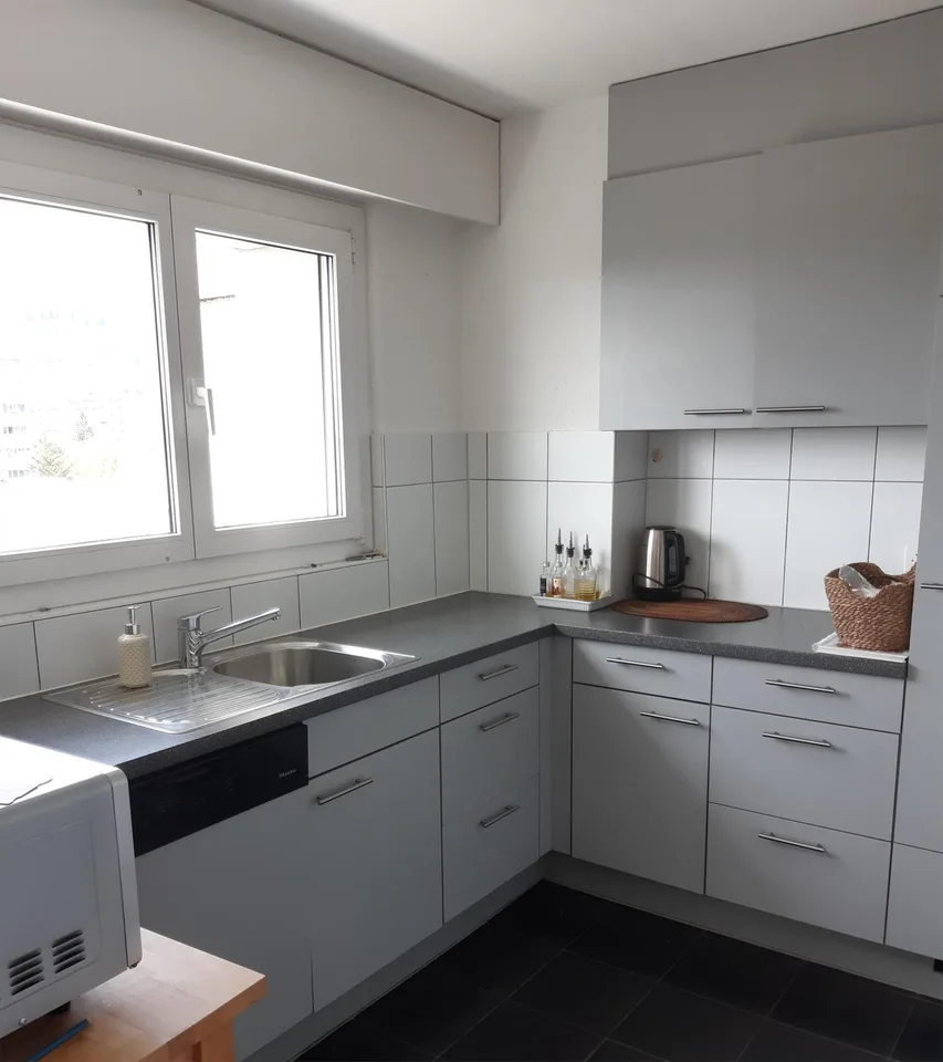Helle 4-Zimmer-Wohnung mit schöner Aussicht in Nidau