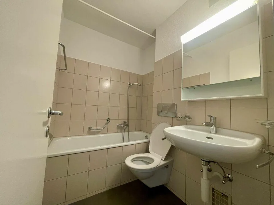 1.5 Zimmer Wohnung mit Balkon an zentraler Lage