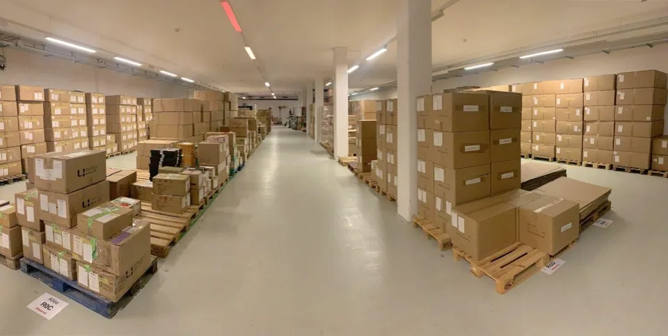Vaud locaux depots et stockage de 900 m2 à louer à Cheseaux