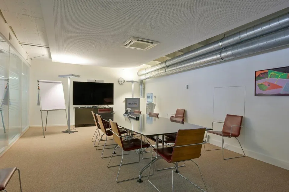 Plateau de bureaux dès 450m² à louer Pont Bessières – photo 9 sur 11