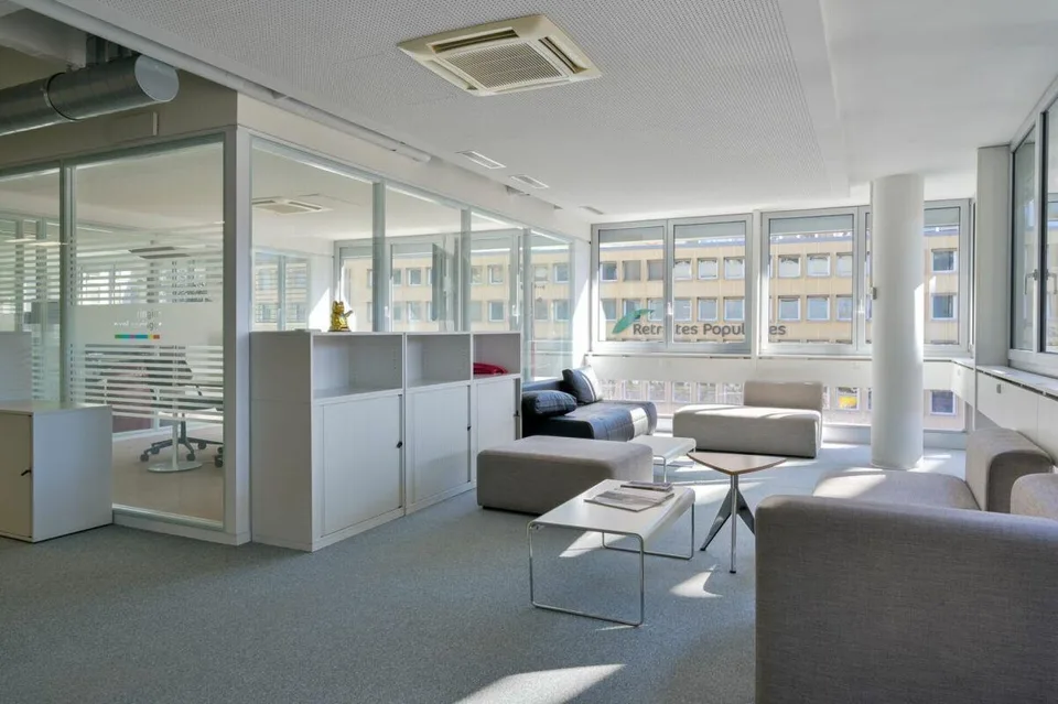 Surfaces de bureau divisibles de 450 à 1400 m2 à louer à Pont Bessi...