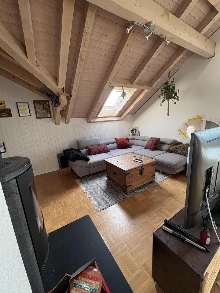 gemütliche 3.5 Zimmer im Dachgeschoss