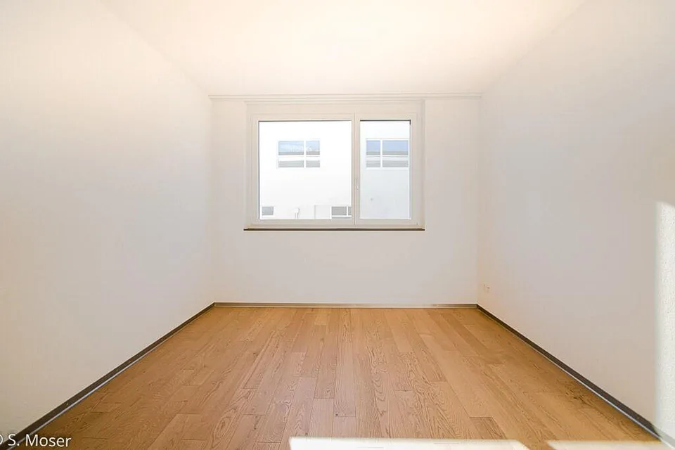 Moderne 4.5 Zi-Wohnung mit hochwertigem Ausbau an bevorzugter Lage