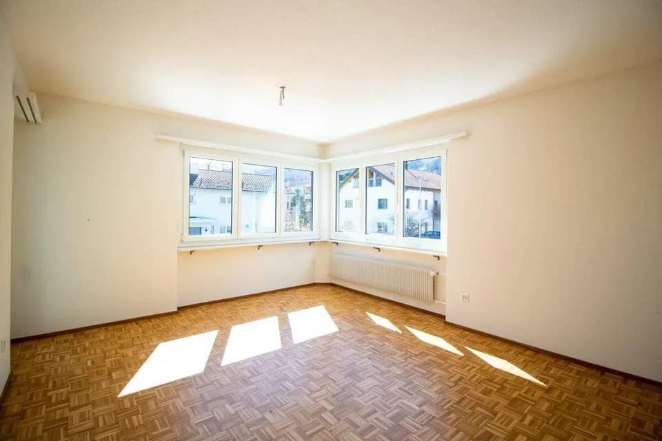 Wohnung in kleinem Mehrfamilienhaus