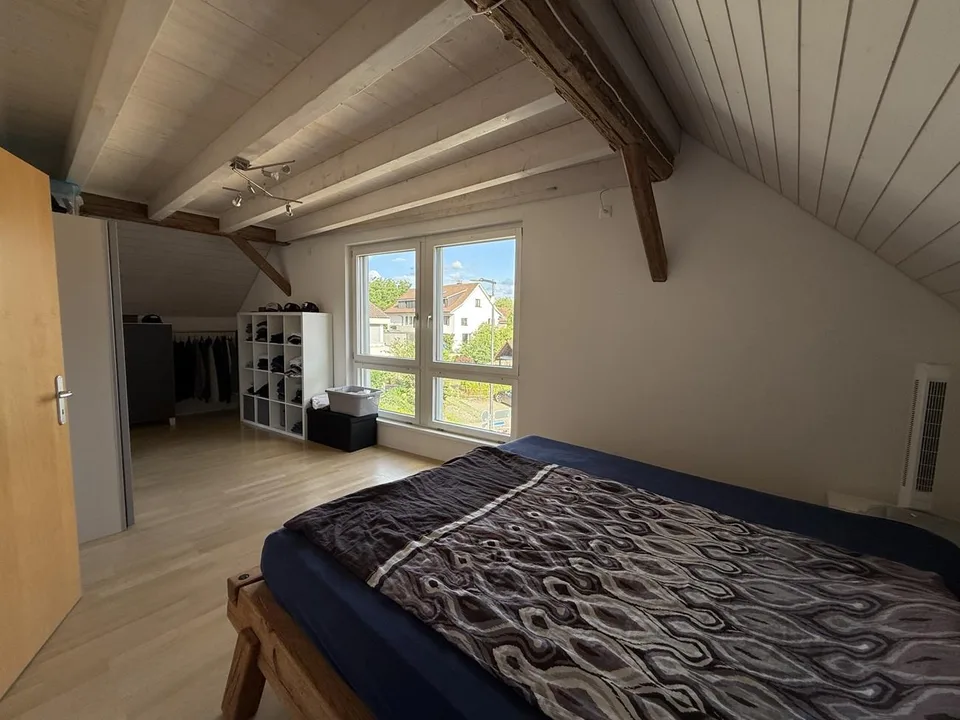 Charmanter 5.5-Zimmer-Hausteil in Stetten SH zu vermieten.