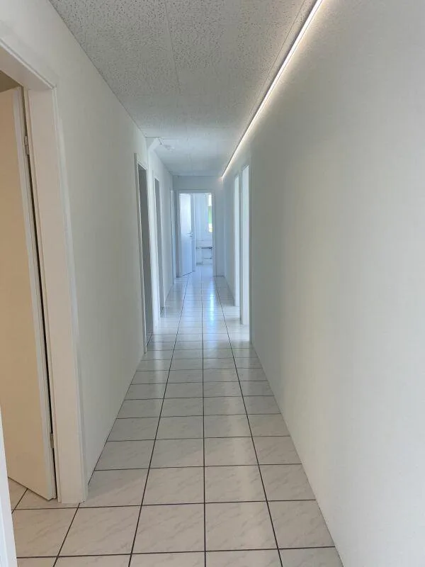 Kleine Büroräume in Ebikon zu vermieten - Ideal für stille Gewerbe ...