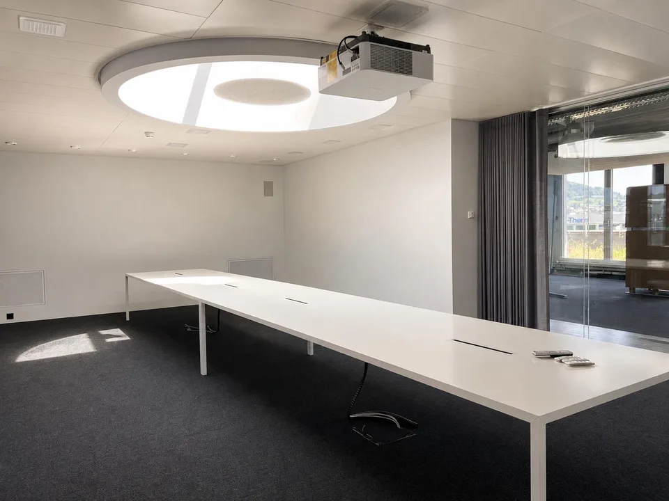 Exklusives Attikabüro mit Aussicht und Persönlichkeit – Foto 6 von 10