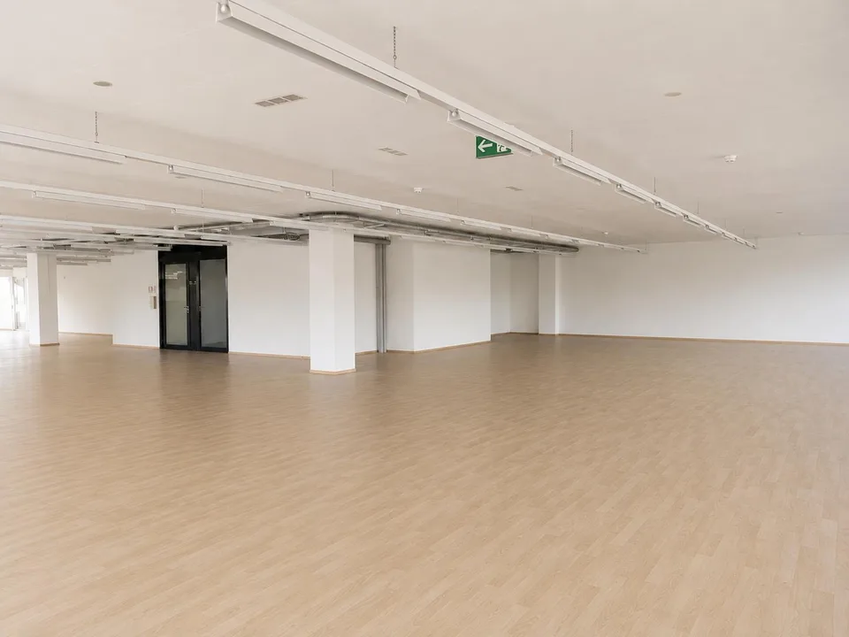 Flexible Bürofläche mit starker Präsenz und optimaler Erreichbarkeit – Foto 8 von 10