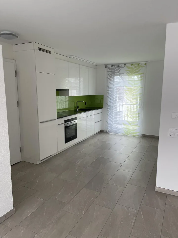 Attraktive 3,5-Zimmer Wohnung mit Wintergarten und grossem Balkon