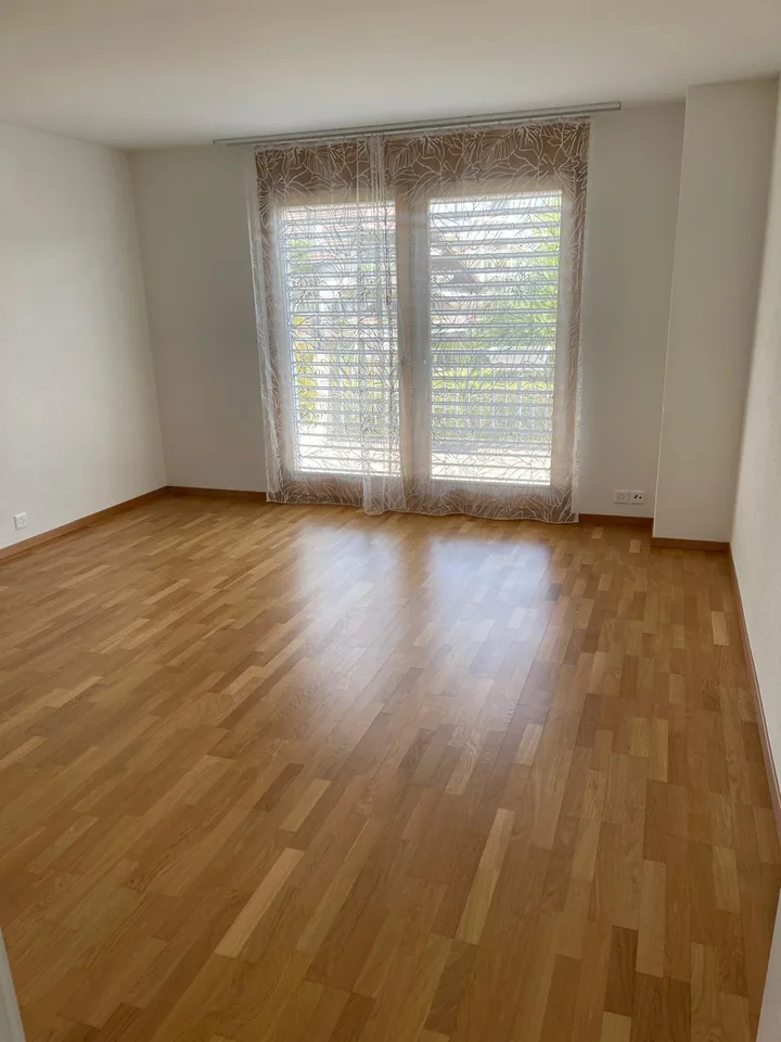 Attraktive 3,5-Zimmer Wohnung mit Wintergarten und grossem Balkon