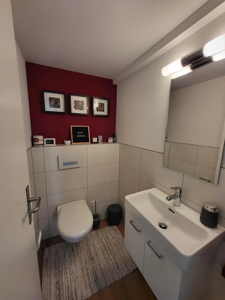 WOHNEN WIE IM EIGENEN HAUS, moderne Maisonette-Wohnung an ruhiger Lage