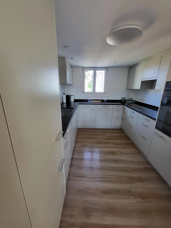 WOHNEN WIE IM EIGENEN HAUS, moderne Maisonette-Wohnung an ruhiger Lage