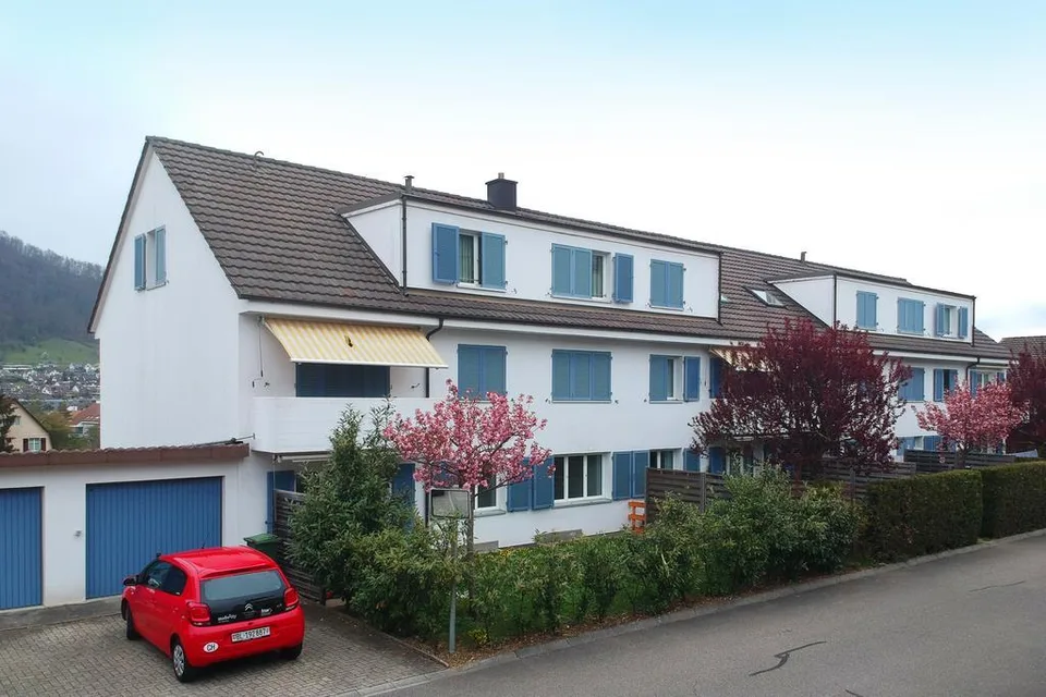 Aussenstellplatz in Lausen zu vermieten