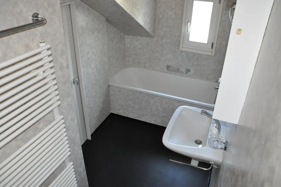 zentrumsnahe, gemütliche 3½ Zimmer-Dachwohnung...