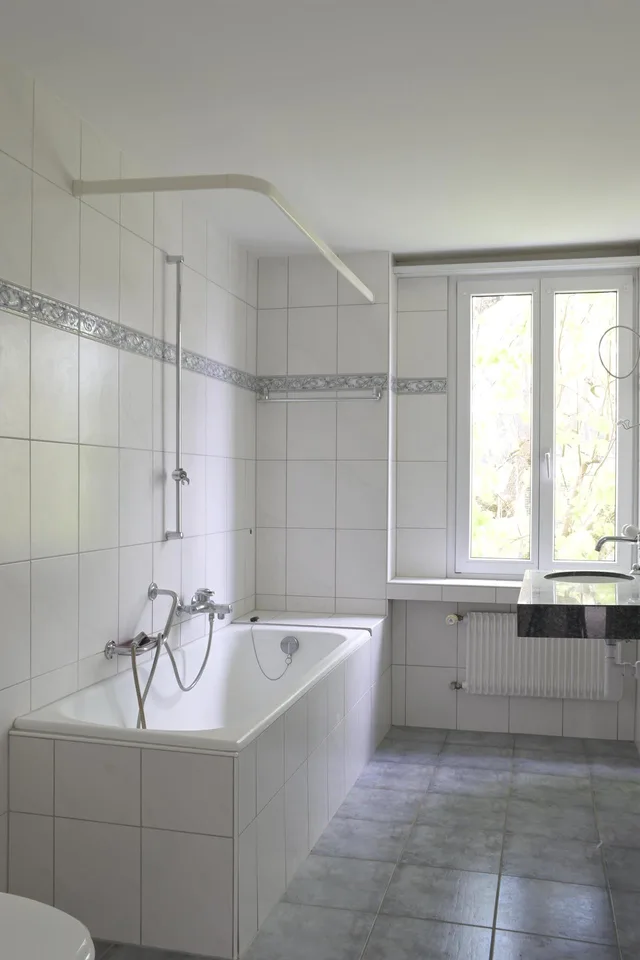Sanierte 4.5-Zimmer-Wohnung im 1. OG mit Nähe zum Bahnhof