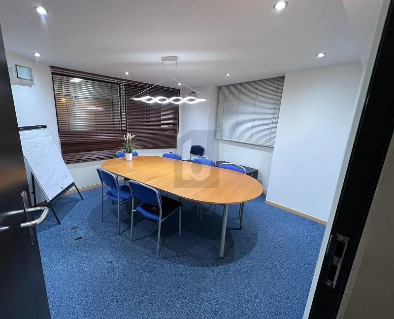 ESPACE DE BUREAUX INTEMPORELS ET PROCHE DU CENTRE