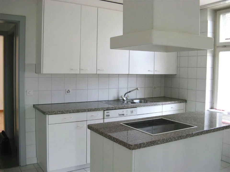 Exklusive 4.5 Zimmer-Wohnung in Jugendstilhaus am Rosenberg