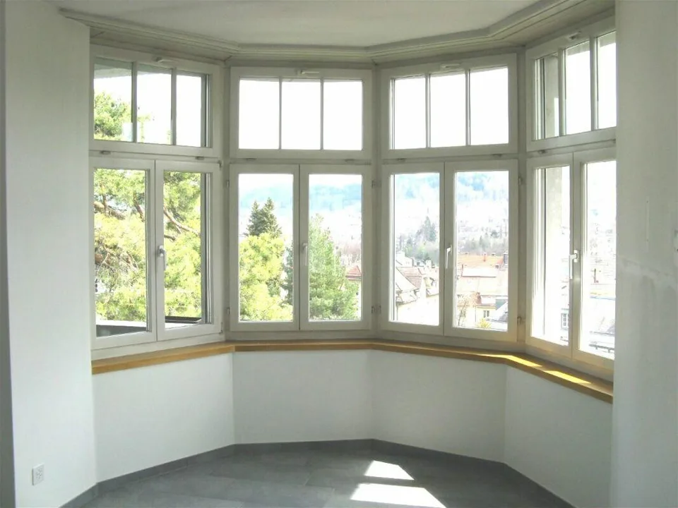 Exklusive 4.5 Zimmer-Wohnung in Jugendstilhaus am Rosenberg
