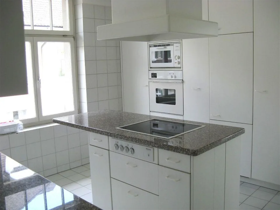 Exklusive 4.5 Zimmer-Wohnung in Jugendstilhaus am Rosenberg