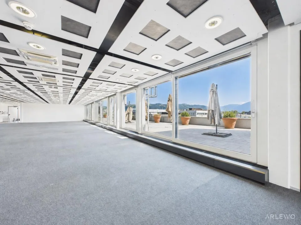Grosszügige Büroflächen mit exklusiver Dachterrasse