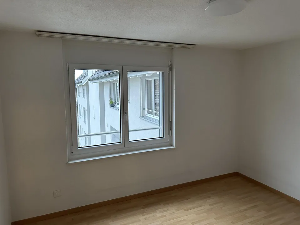 Zentral gelegene 4.5-Zimmer-Wohnung zu vermieten