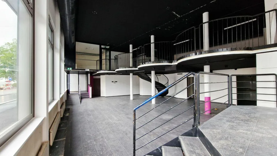 Surface commerciale au rez de 267m² dans le centre de Lausanne !