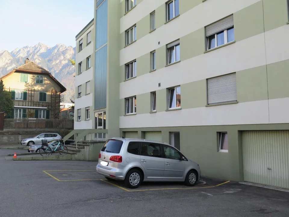 Aussenparkplatz zu vermieten