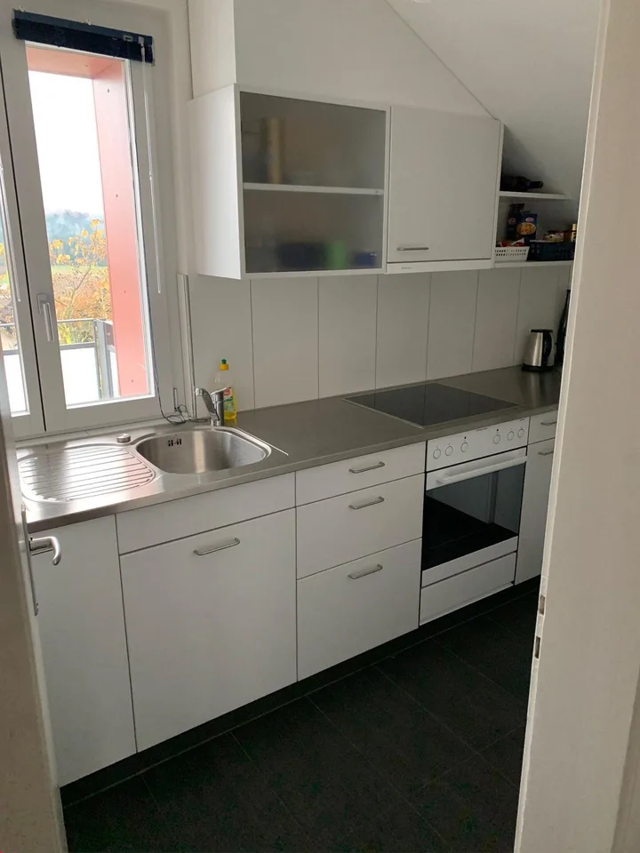 Grosszügige 1,5 Zimmer-Wohnung mit Bergblick