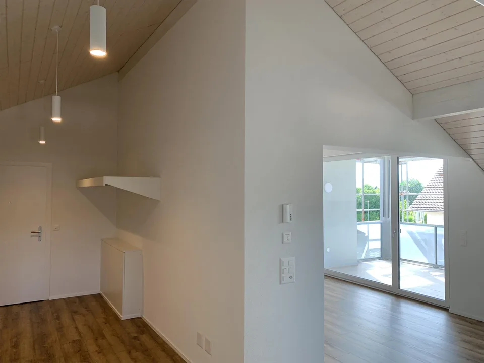 Attraktive Dachwohnung im Grünen