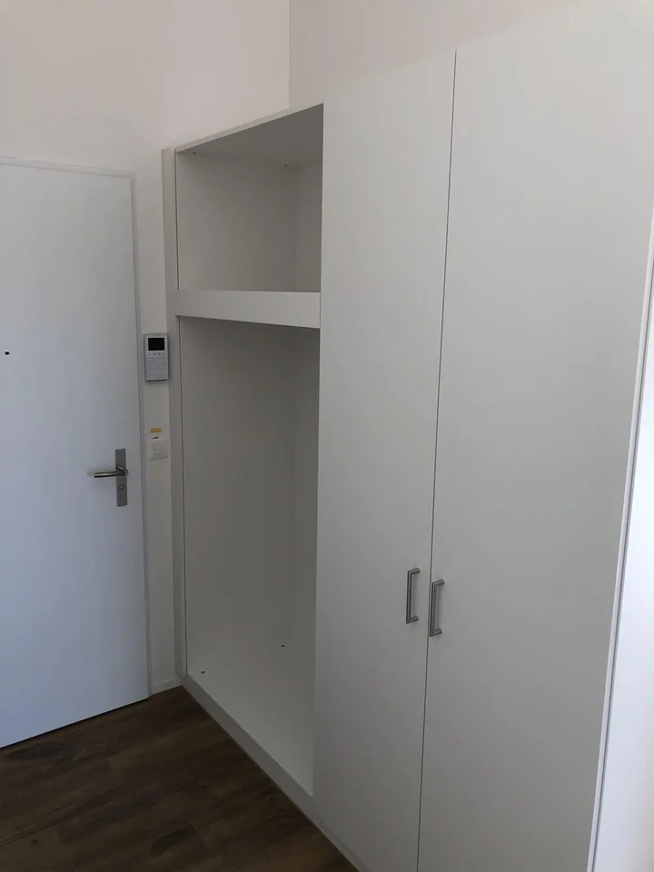 Ruhige 3 1/2-Dachwohnung, Sicht ins Grüne