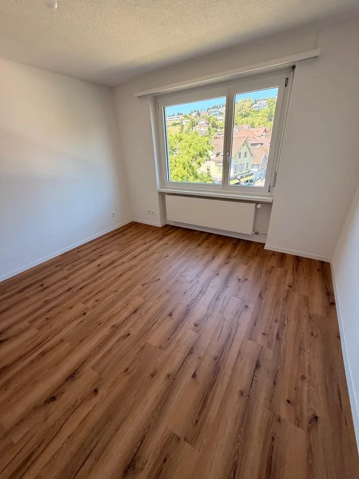 Komplett sanierte Wohnung im Haus Zentrum