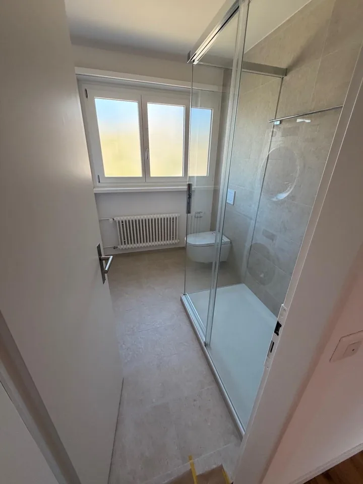 Komplett sanierte Wohnung im Haus Zentrum