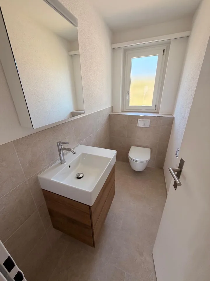 Komplett sanierte Wohnung im Haus Zentrum