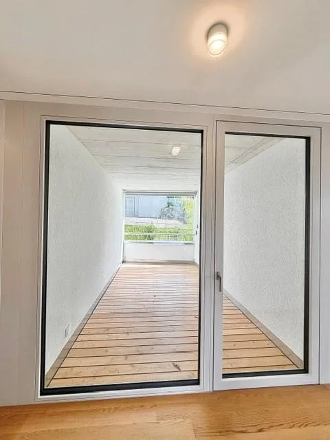 Grosse, helle und sehr moderne Wohnung mit Top Aussicht über Reiden
