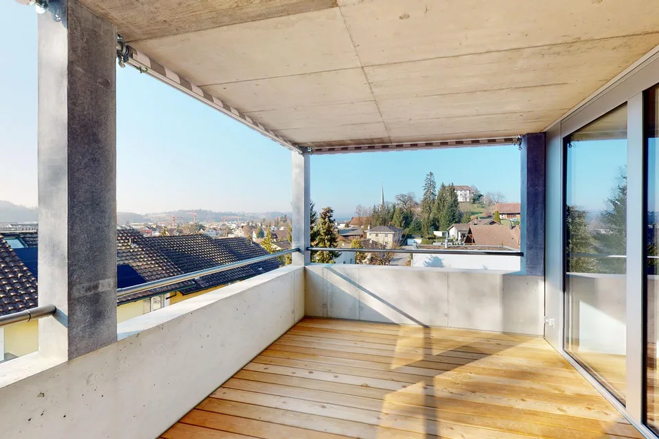 Grosse, helle und sehr moderne Wohnung mit Top Aussicht über Reiden