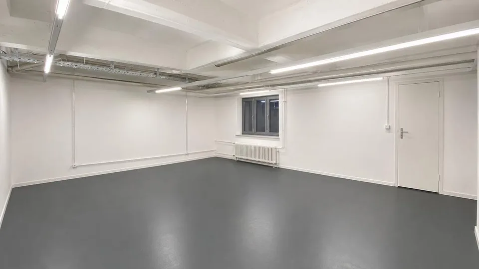 Einzigartige Gewerbehalle mit historischem Charme inkl. Bürofläche