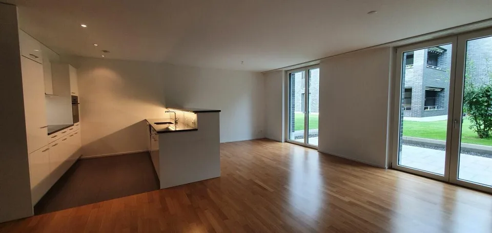 Zentral Wohnen mit Sitzplatz!