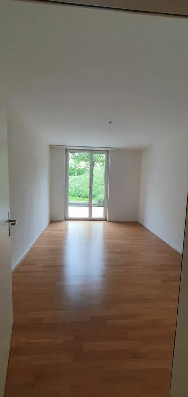 Zentral Wohnen mit Sitzplatz!